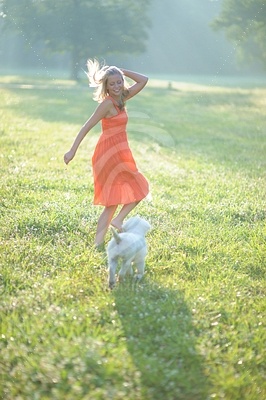 Young Woman with Puppyobraz