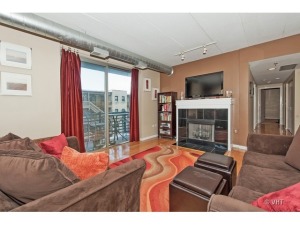 photo1