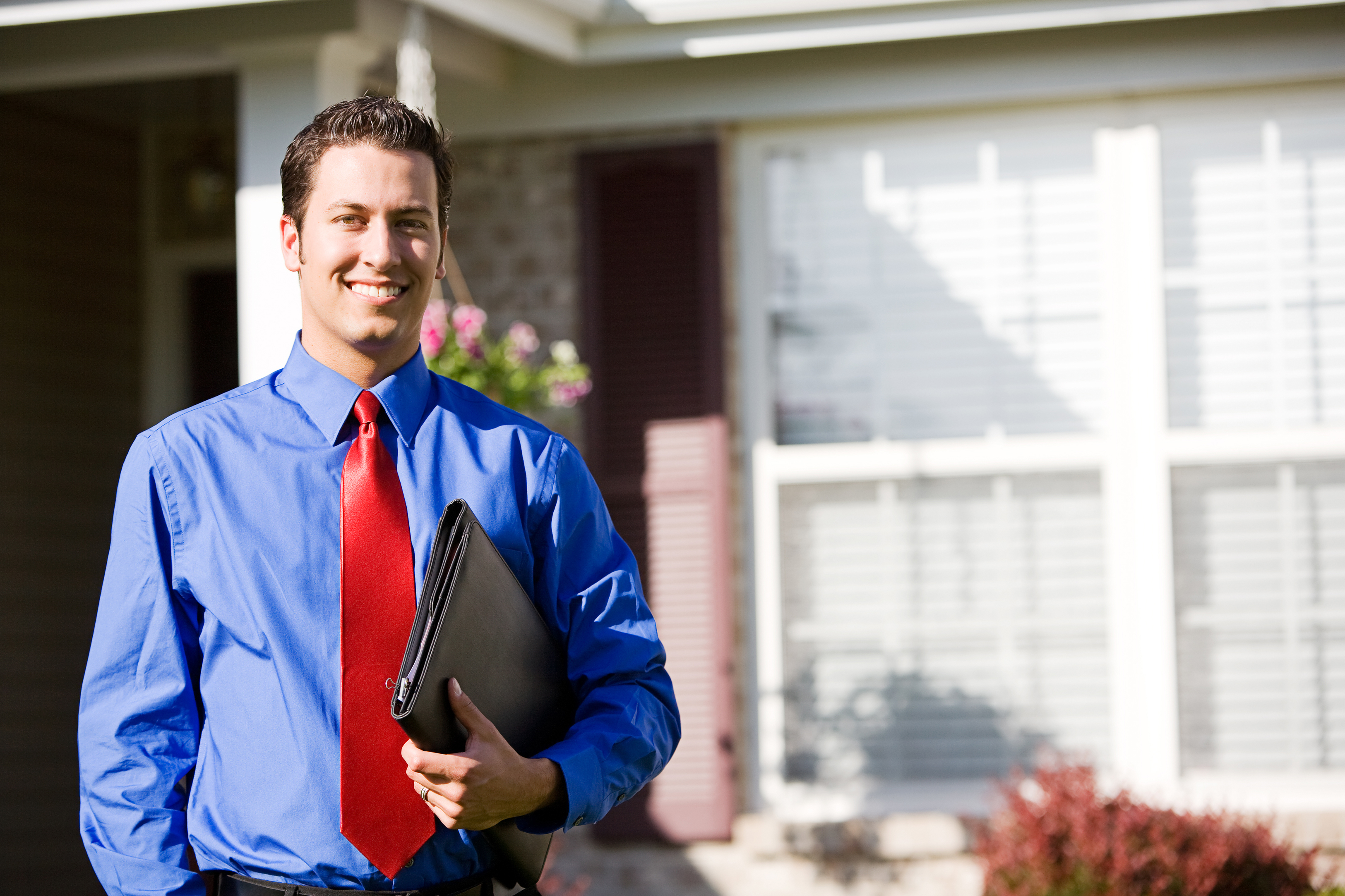 a picture of a real estate agent