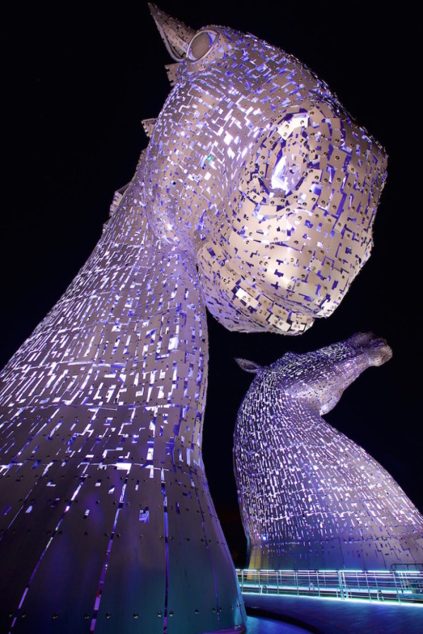 So I Heard You Liked Horses - Titanic Horse Head Sculptures by Andy Scott - Pondly