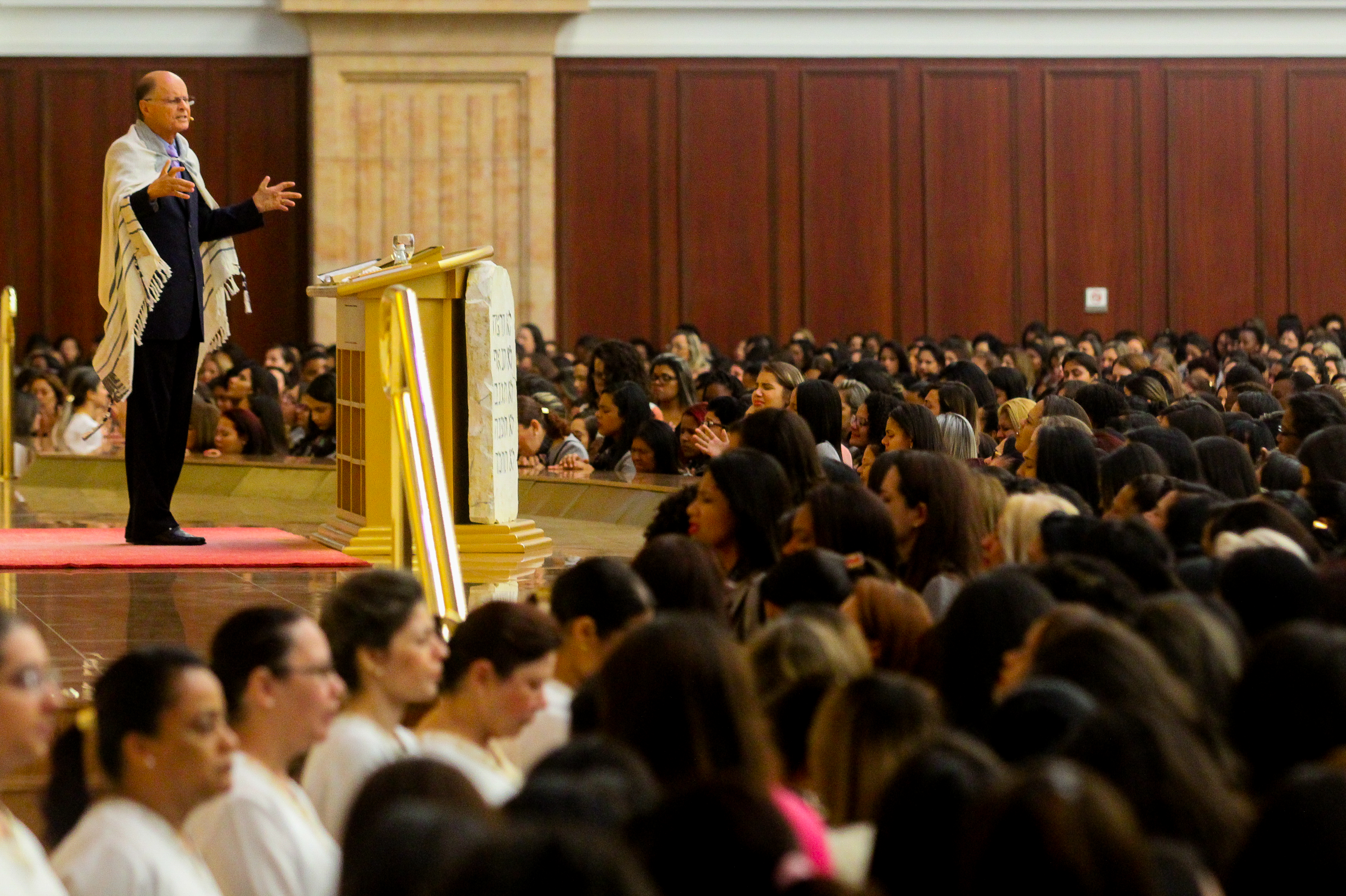 Imagem de capa - Você investe em sua felicidade diante do espelho?