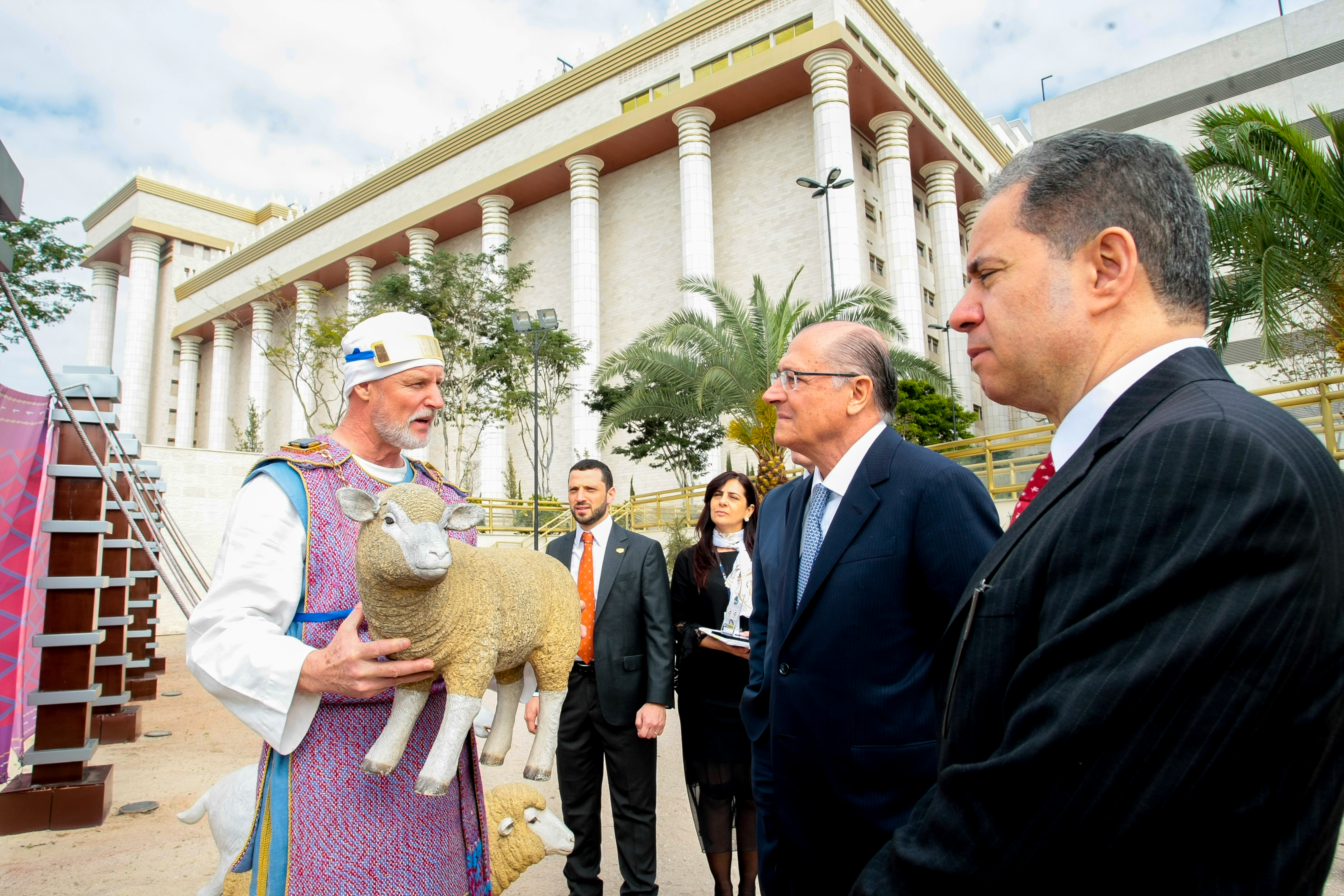 Governador de São Paulo visita o Jardim Bíblico