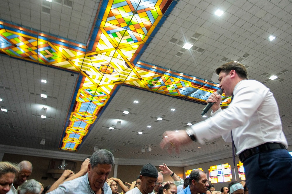 Você confia que a fé pode lhe curar?