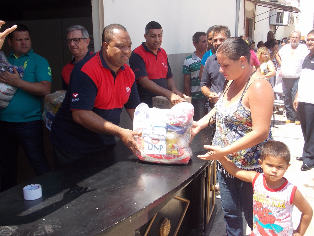 Imagem de capa - UNP doa 2 mil cestas básicas para famílias de presidiários