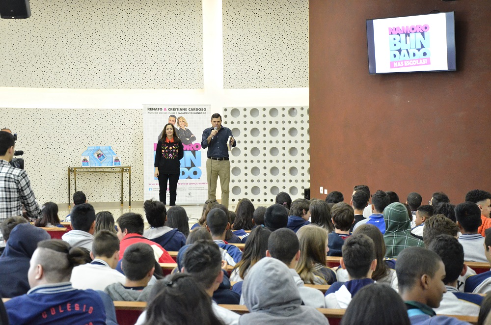 Palestra Namoro Blindado nas Escolas já alcançou mais de 21 mil alunos