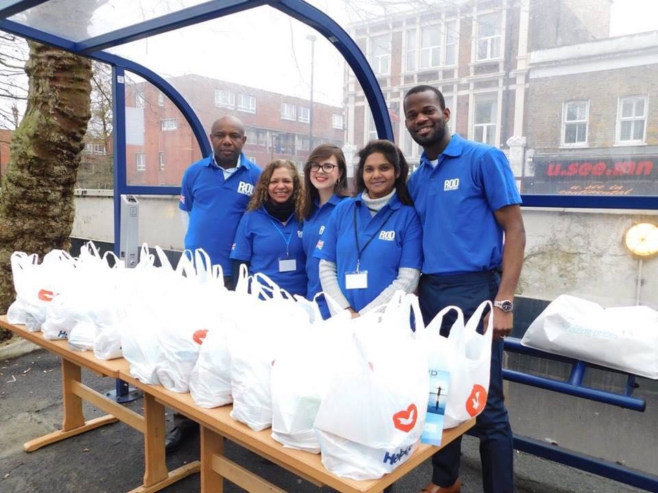 Grupo acalenta familiares de detentos em Londres