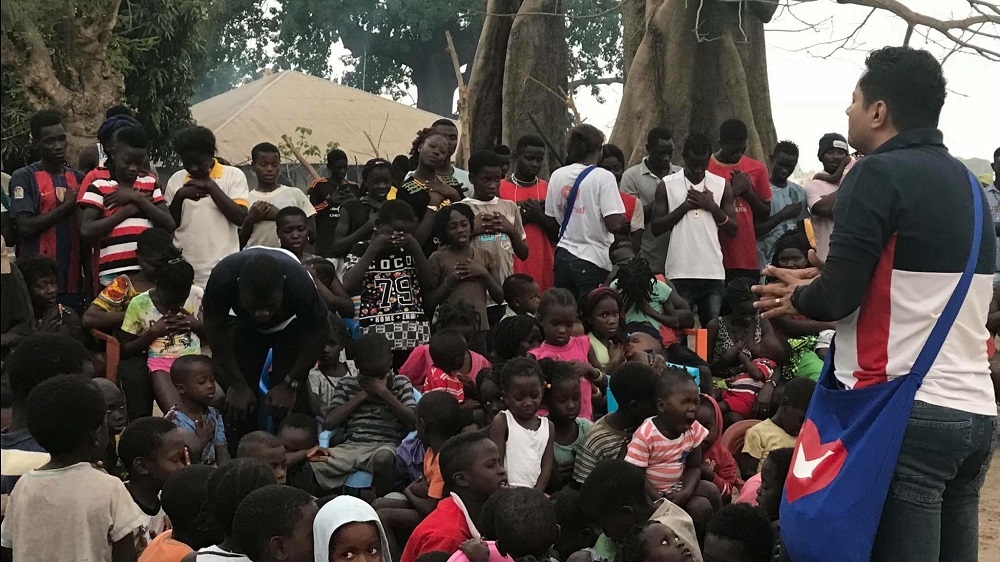 Imagem de capa - Habitantes de Ilhéu do Rei, em Guiné-Bissau, são apresentados a Deus