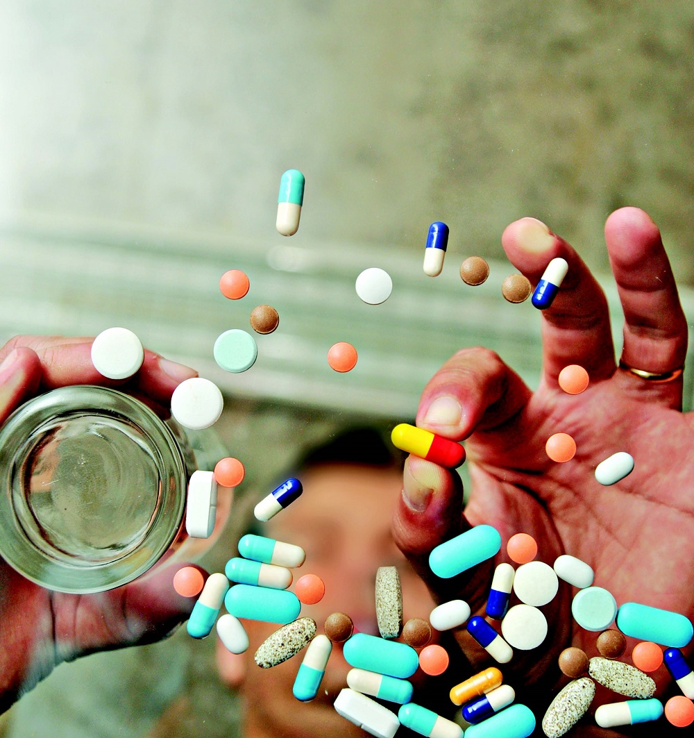 Automedicação traz riscos à saúde