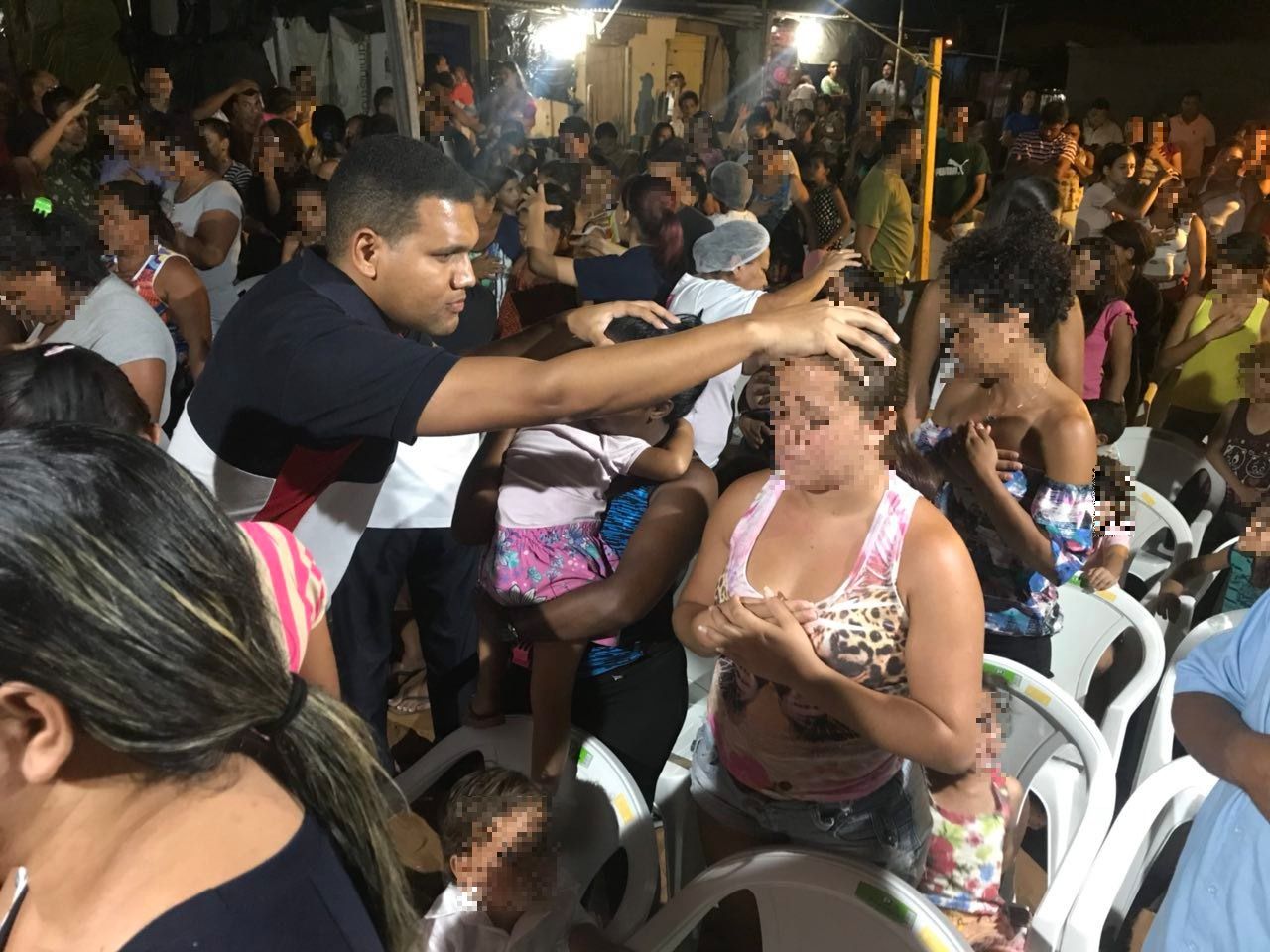 Imagem de capa - Alimento físico e espiritual a moradores de rua