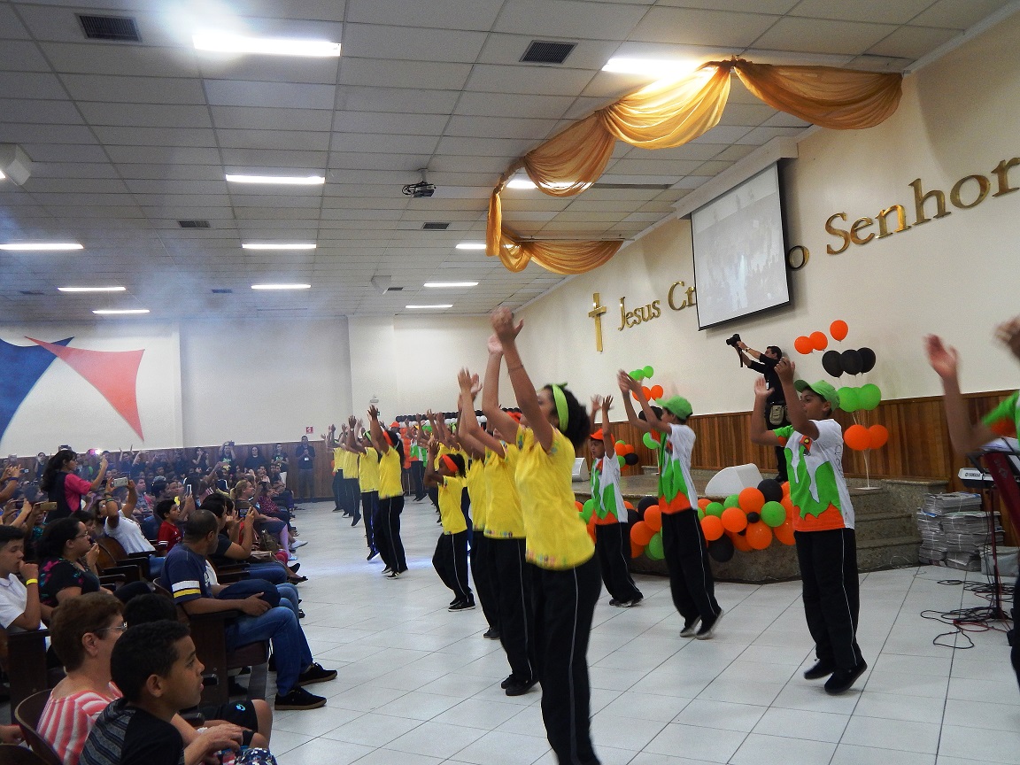 Evento ensina o que a criança precisa ter para ser feliz