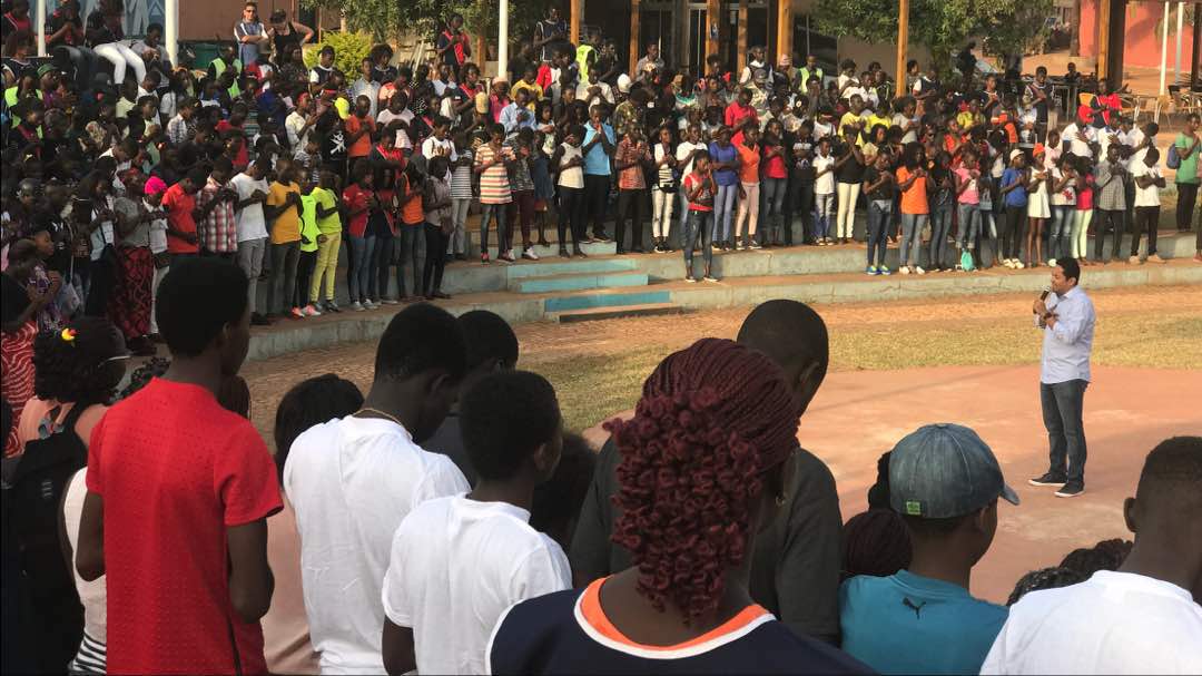 Imagem de capa - Jovens africanos participam de campeonato de dança