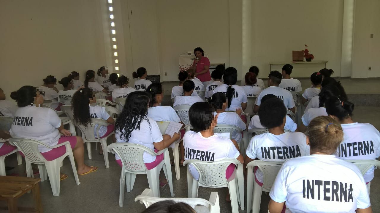 Imagem de capa - Detentas participam de aulas de autoconhecimento em presídio de Sergipe