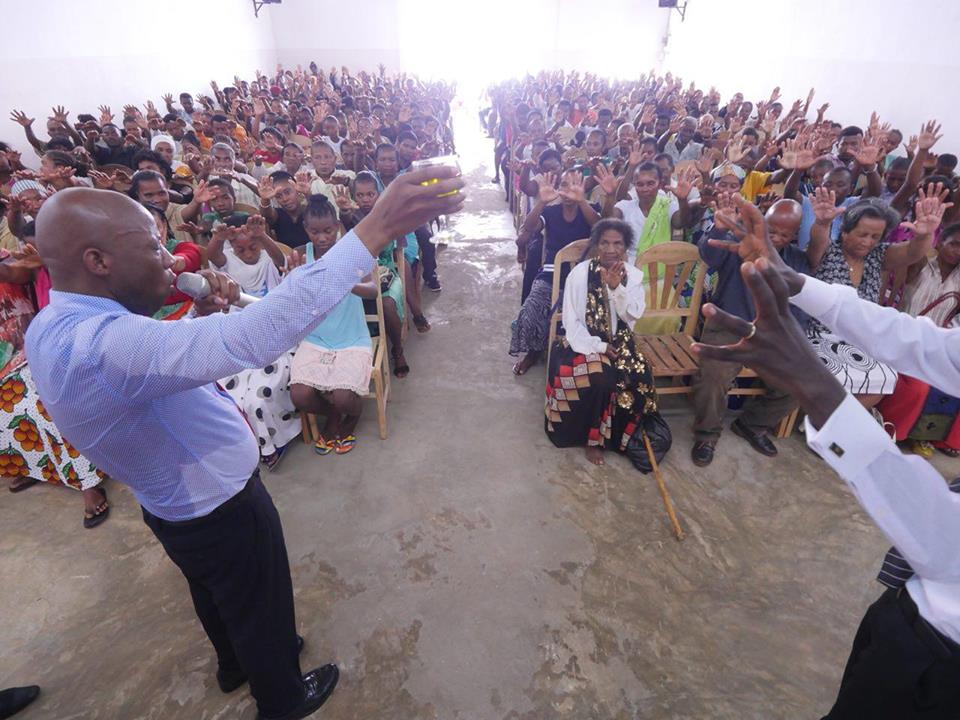 Madagascar ganha novos templos da Universal