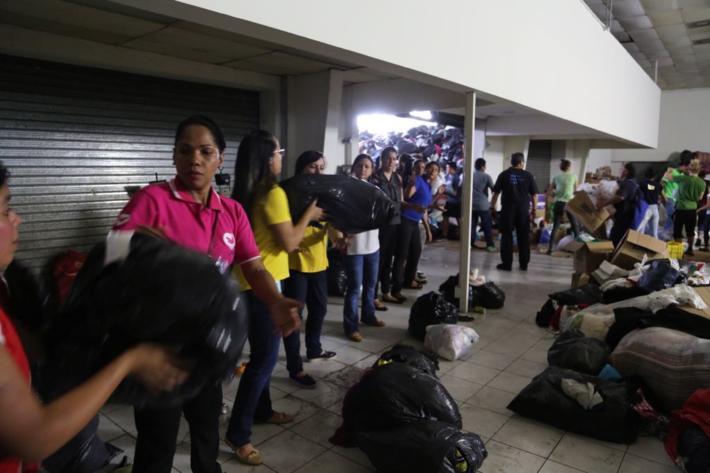 Imagem de capa - Voluntários da Universal auxiliam desabrigados pelo vulcão na Guatemala