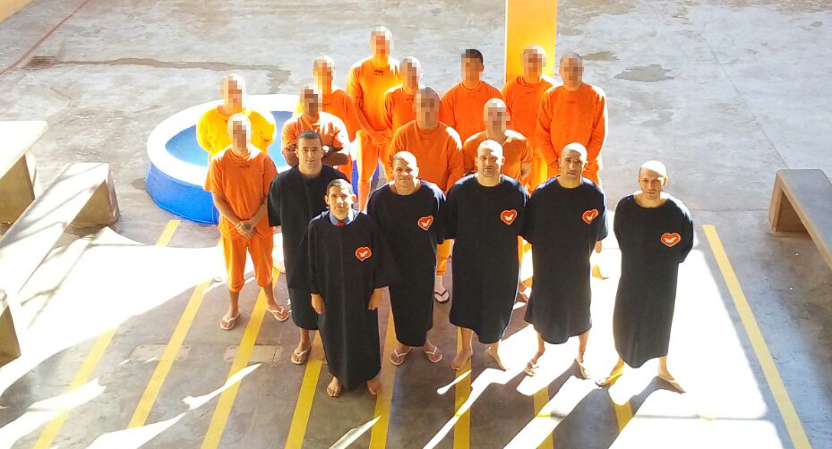 Nova vida atrás das grades