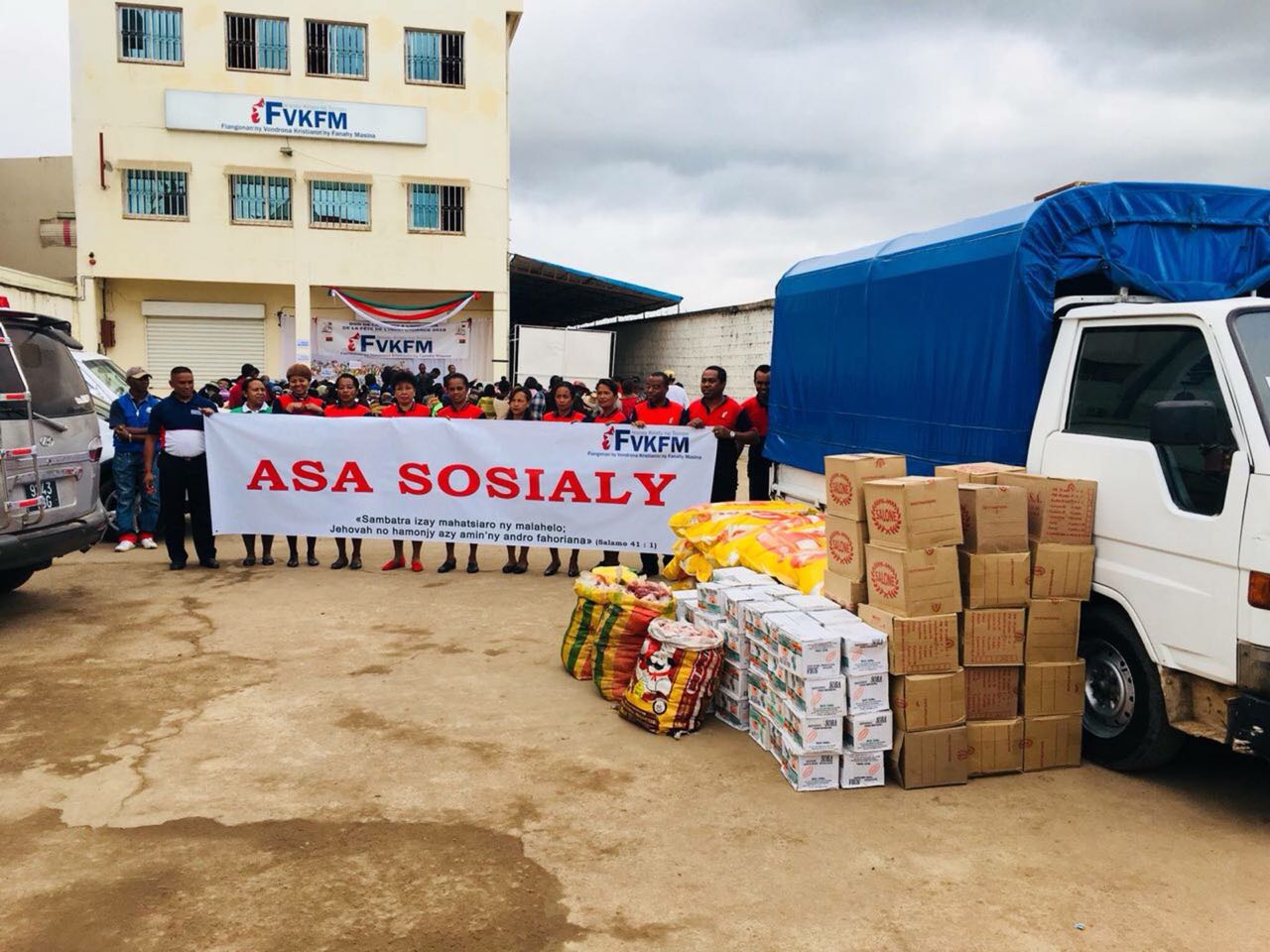 Programa social doa comida a um presídio de Madagascar