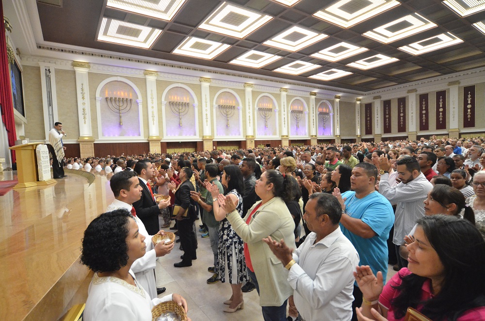 Imagem de capa - Consagração de novos membros