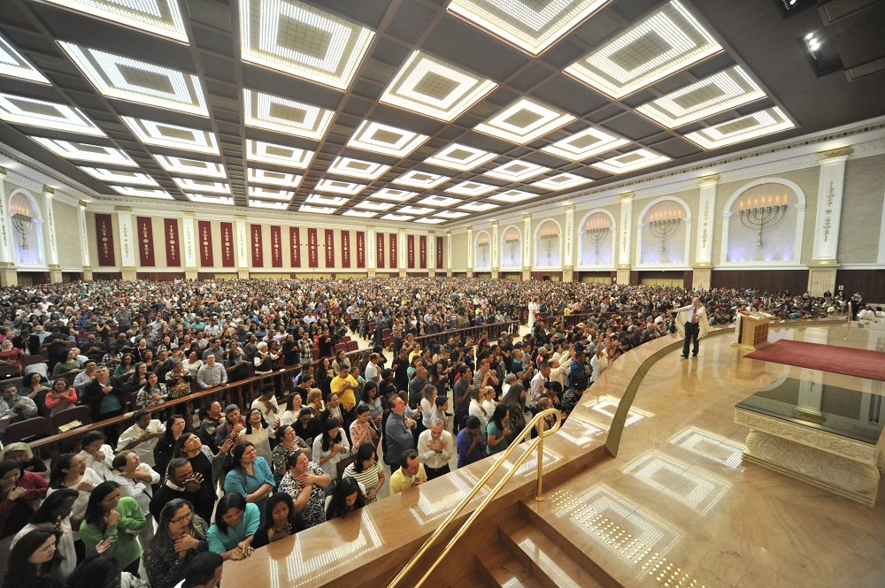 Imagem de capa - Obreiros reunidos para o crescimento espiritual
