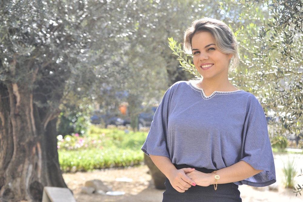 Imagem de capa - Ela vivia perdida e desesperada