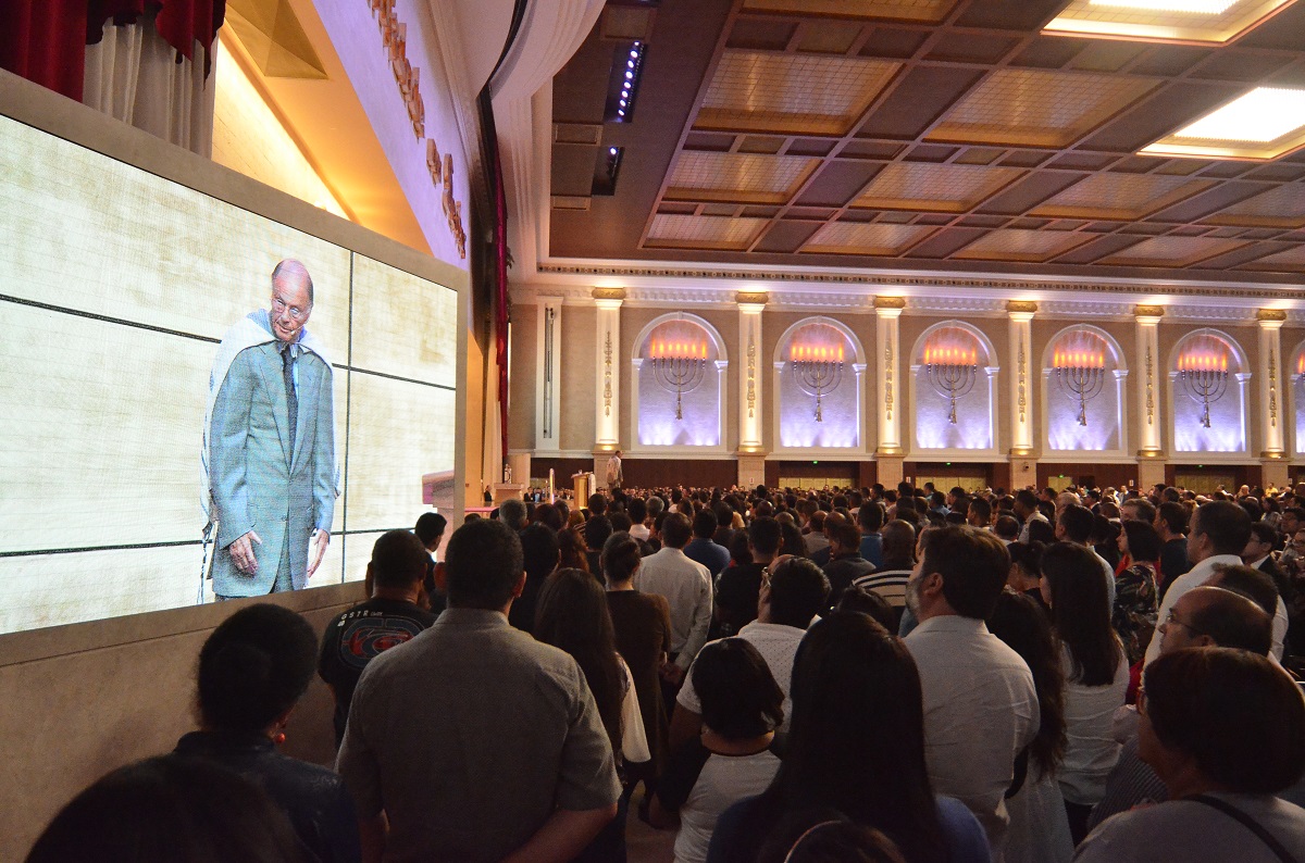 Como age o falso cristão?