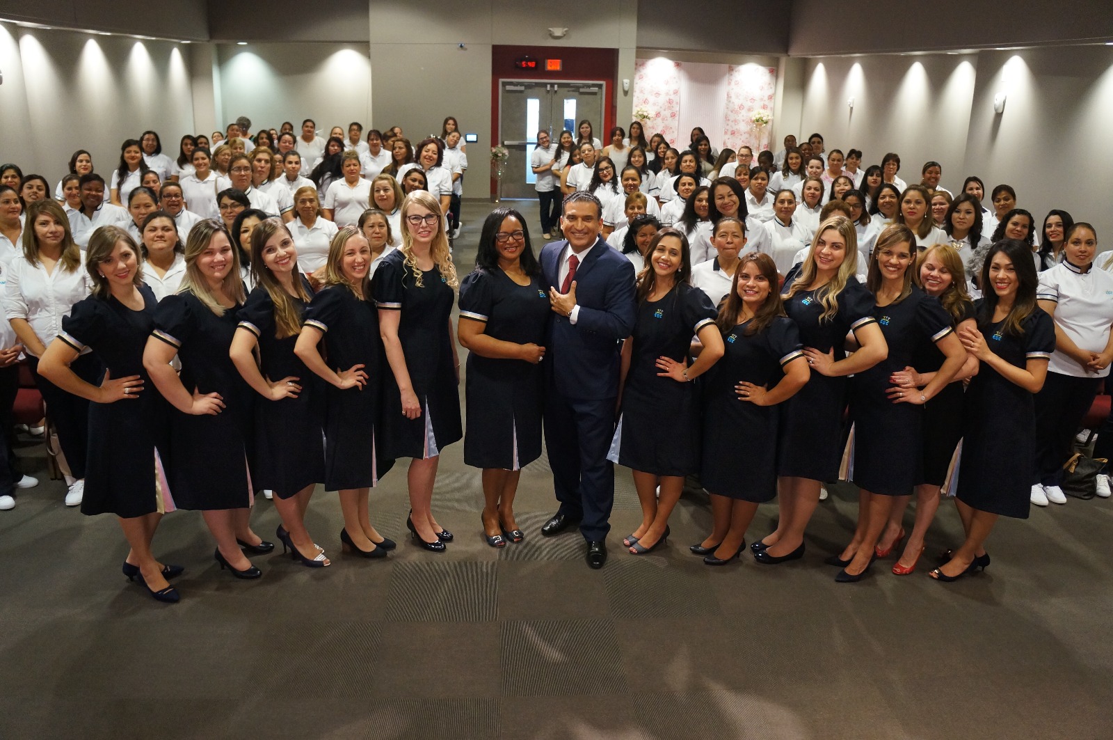 Consagração de educadoras voluntárias da EBI no Texas