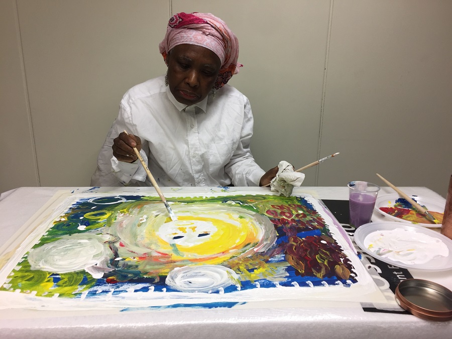 Universal na Suíça oferece curso de pintura para a melhor idade