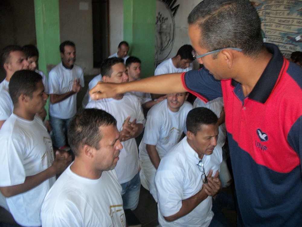 Presidiários são consagrados a evangelistas no Mato Grosso do Sul