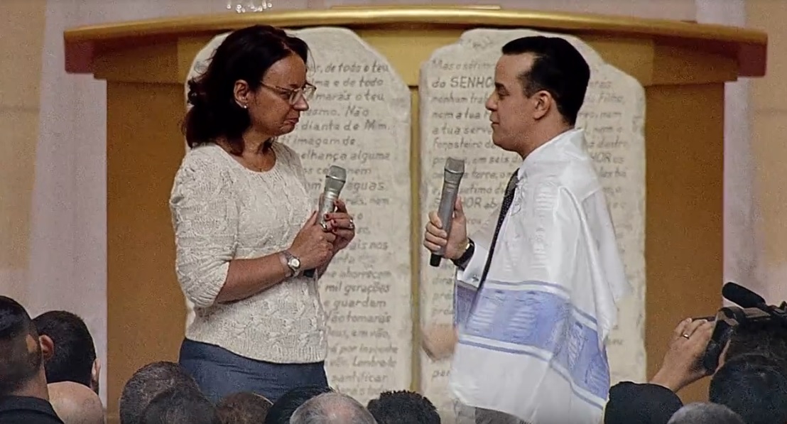 Ela carregava um tumor de 15 quilos na barriga