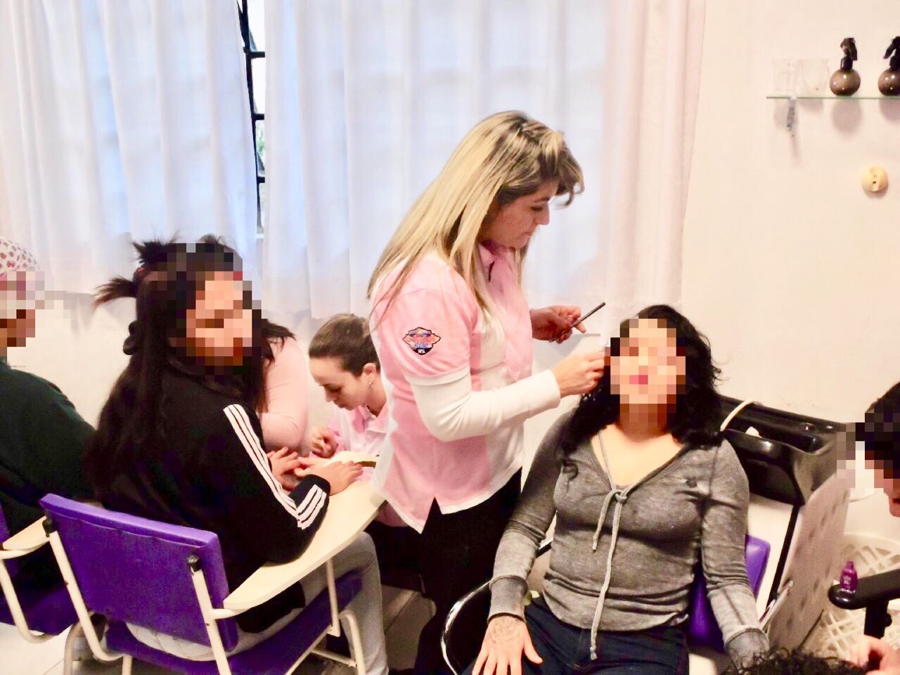 Internas recebem o “Dia da Beleza”, em Porto Alegre