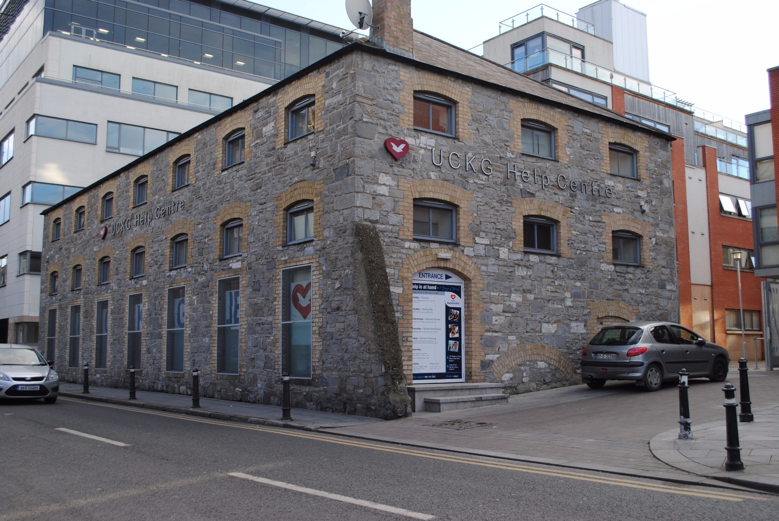 Curso de inglês oferecido pela Universal ajuda estrangeiro a se adaptar na Irlanda