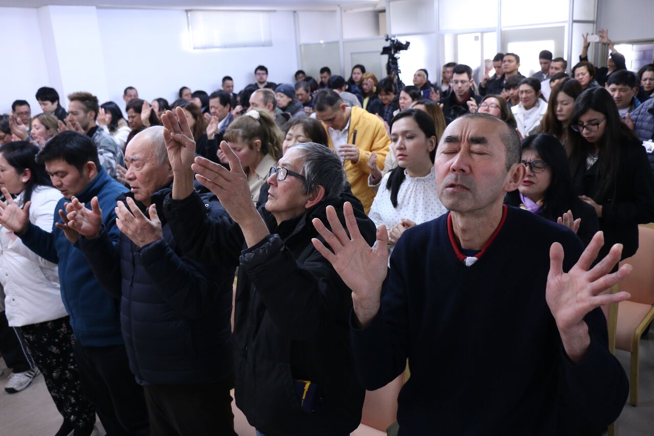 Universal inaugura igreja no Japão