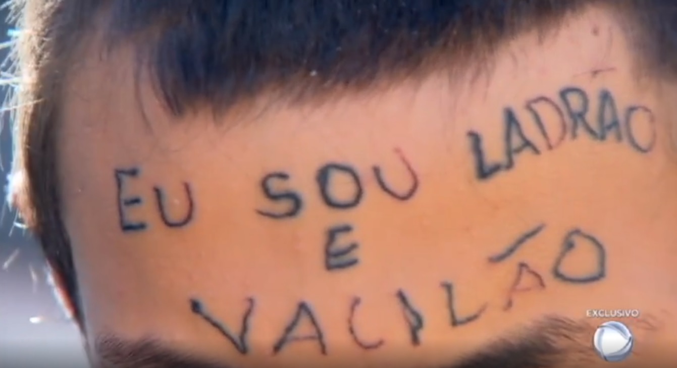 Resultado da vingança: homens que tatuaram testa de adolescente são condenados