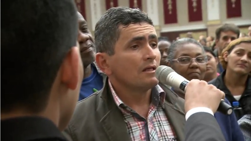 Imagem de capa - Homem com mal de Parkinson é curado na Universal