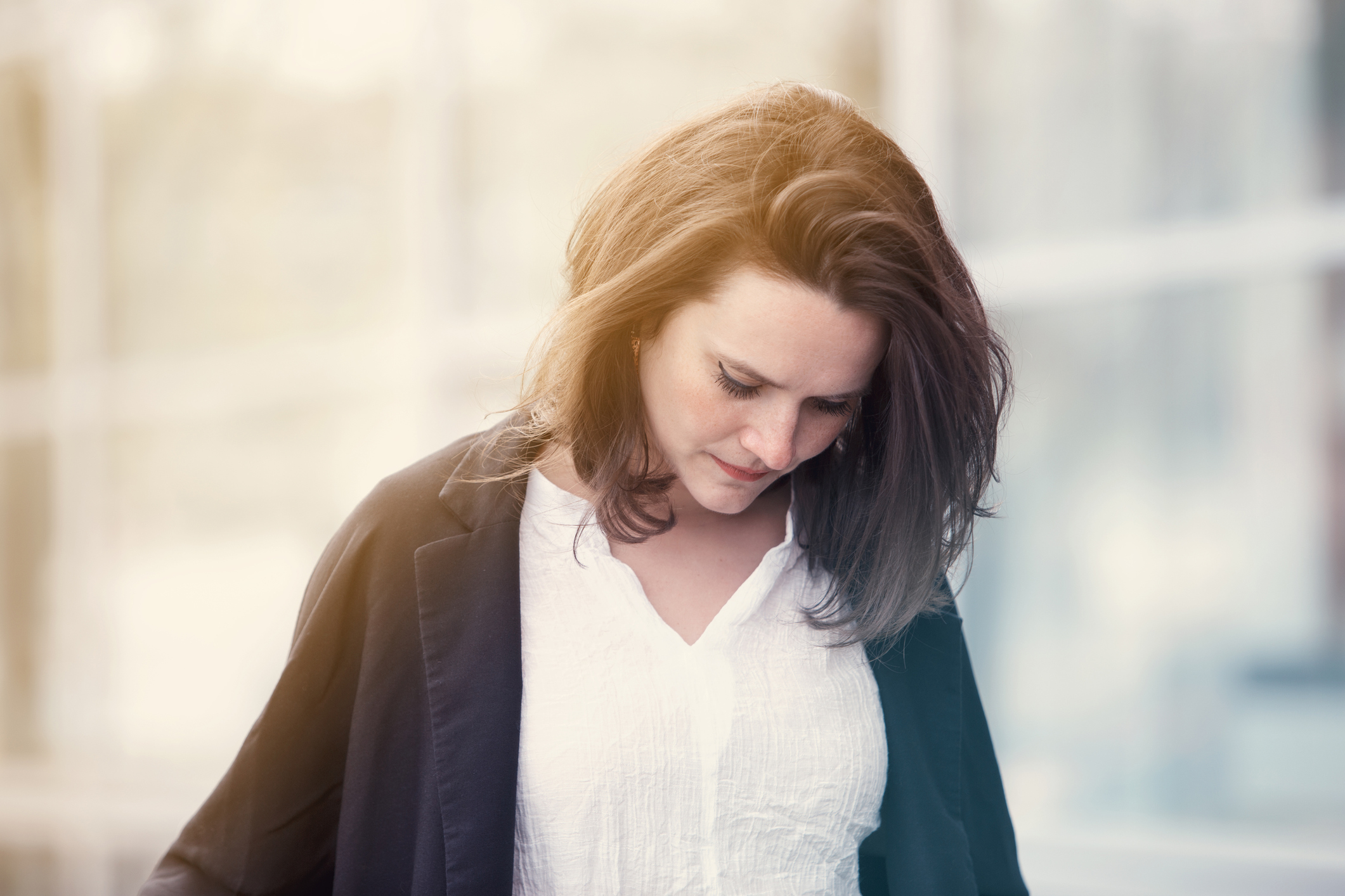 Imagem de capa - A verdadeira razão do sofrimento da mulher