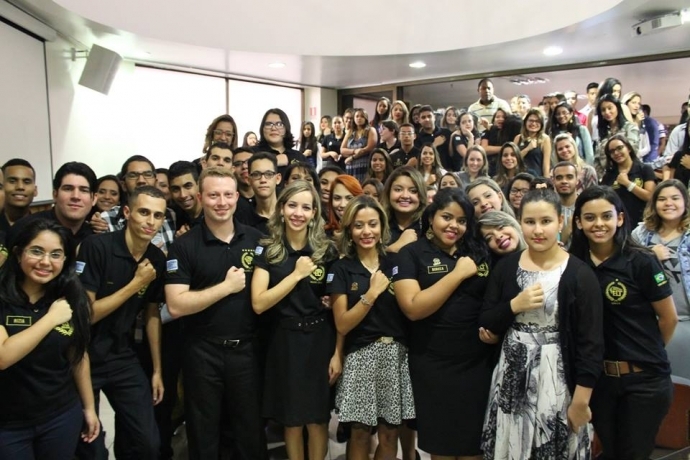 Imagem de capa - Quem são os  filhos da Universal