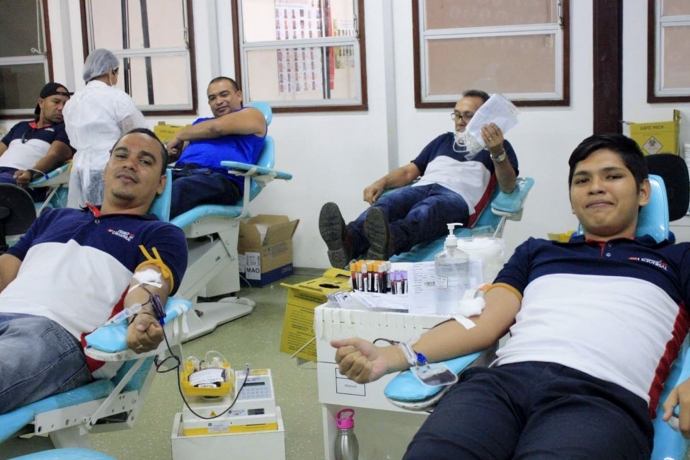 Doações de sangue pelo País