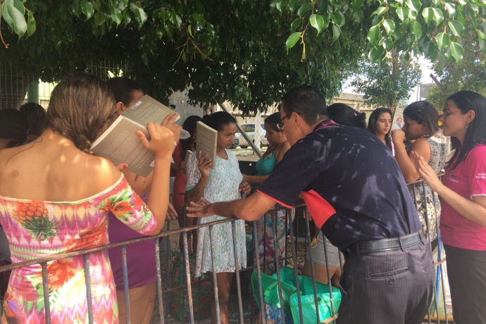 Voluntários do UNP do Ceará se empenham na evangelização de presos e familiares