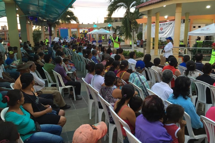 Ação social beneficia dezenas de famílias no Equador