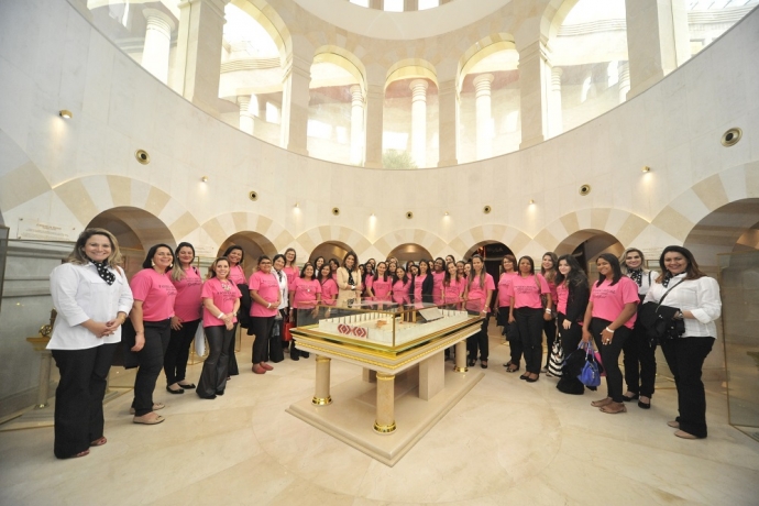 Integrantes do Godllywood de Minas visitaram o Templo