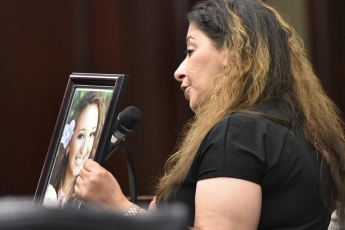 Imagem de capa - Mãe lutou na Justiça para tirar o assassino da filha do corredor da morte