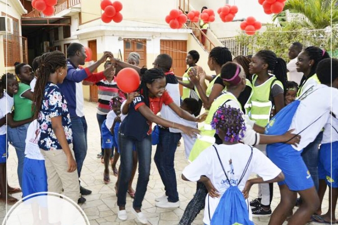 Voluntários do projeto Arcanjo visitam orfanato feminino em Luanda