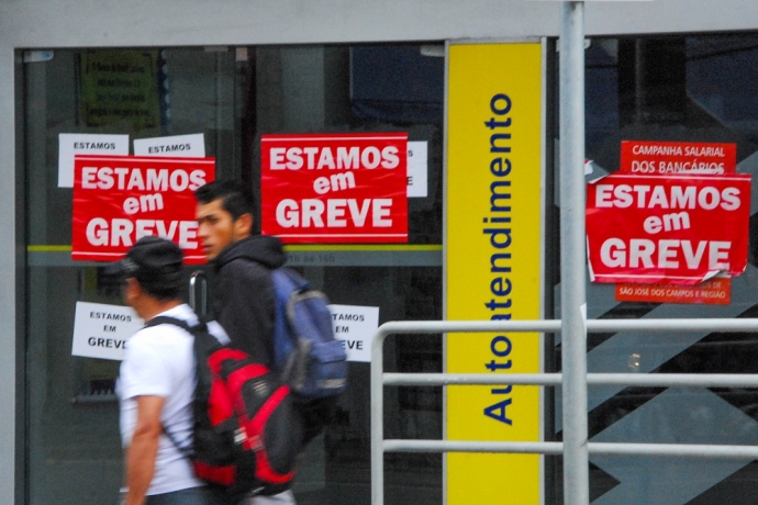 Como agir diante da greve