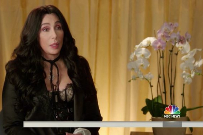 Imagem de capa - Cantora Cher admite que não consegue aceitar o envelhecimento