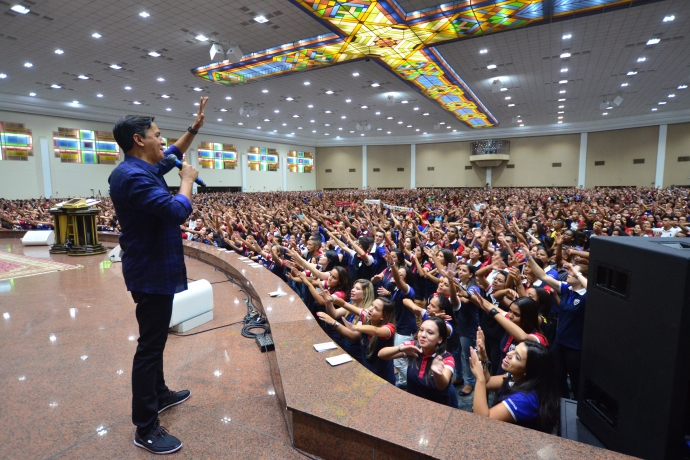 Imagem de capa - Subindo ao Céu