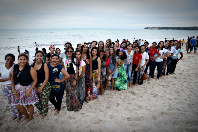 FJU da Paraíba realiza luau na praia do Cabo Branco, em João Pessoa