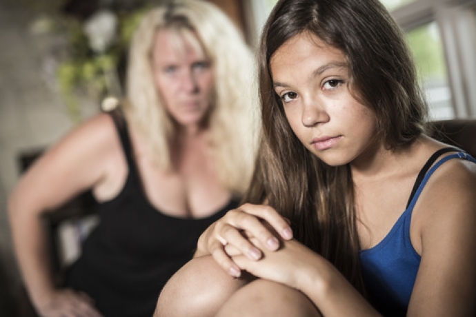 Imagem de capa - Mãe castiga adolescente que publicou fotos sensuais na web