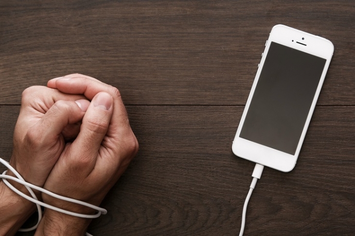 Imagem de capa - Medo de abandono é comum entre viciados em celular