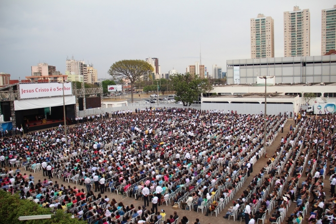 Santo Culto ao ar livre reúne 15 mil pessoas no Distrito Federal