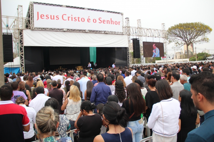 Imagem de capa - Santo Culto ao ar livre reúne 15 mil pessoas no Distrito Federal