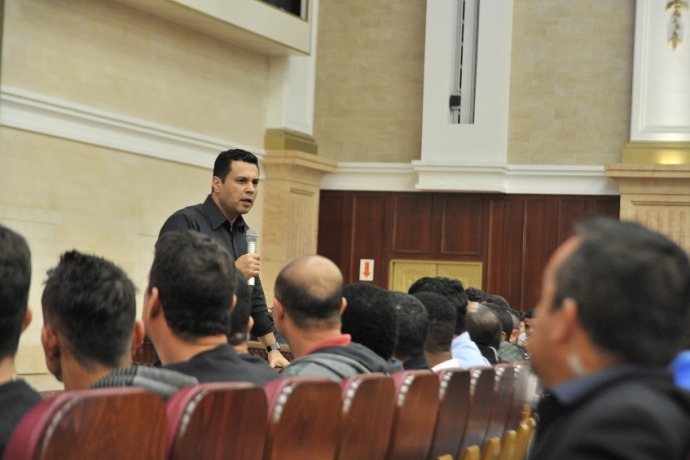 Você é homem ou macho?